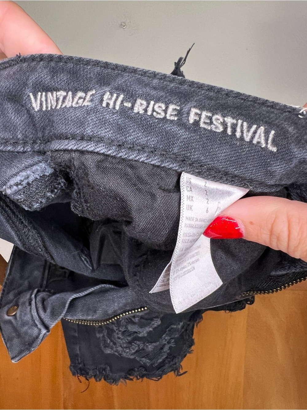 Shorts - Picture 3 of 3